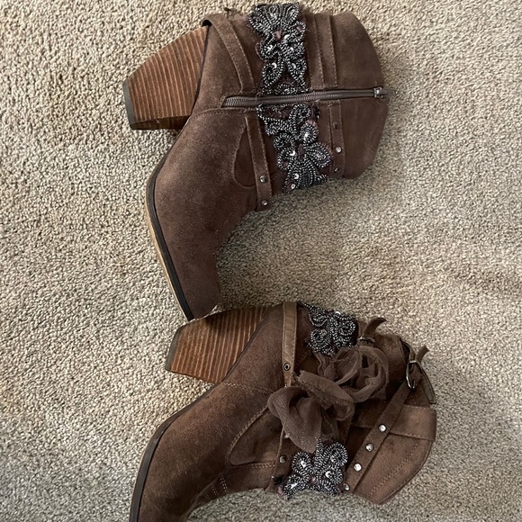 Booties - Picture 5 of 6